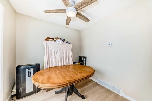 139 Bermuda Drive Nw, Calgary, AB - Indoor Photo Showing Other Room