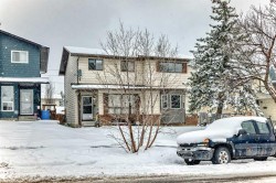 139 Bermuda Drive NW Calgary, AB T3K 1H6