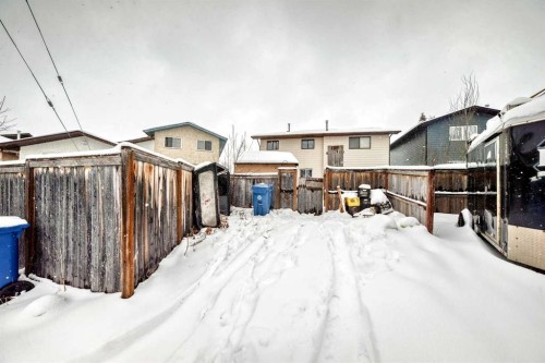 139 Bermuda Drive Nw, Calgary, AB - Outdoor With Exterior