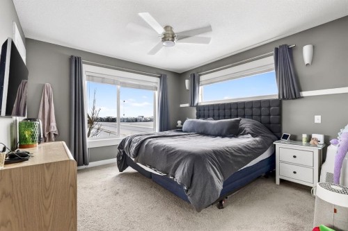 43-111 Rainbow Falls, Chestermere, AB - Indoor Photo Showing Bedroom
