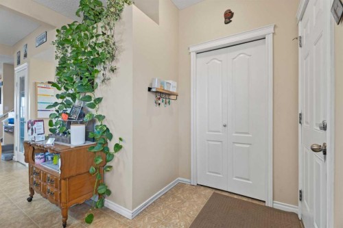40 Cimarron Grove Drive, Okotoks, AB - Indoor Photo Showing Other Room