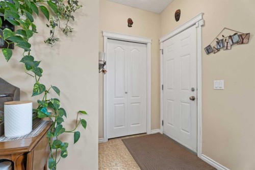 40 Cimarron Grove Drive, Okotoks, AB - Indoor Photo Showing Other Room