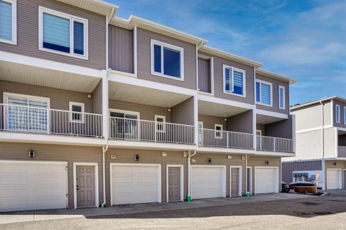 239 Saddlepeace Crescent Ne, Calgary, AB - Outdoor