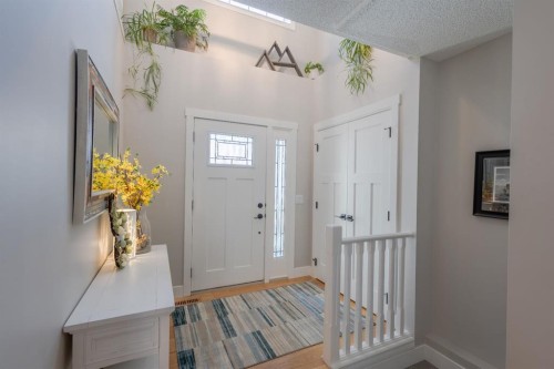 77 Weston Way Sw, Calgary, AB - Indoor Photo Showing Other Room