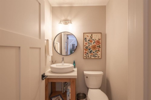 77 Weston Way Sw, Calgary, AB - Indoor Photo Showing Bathroom