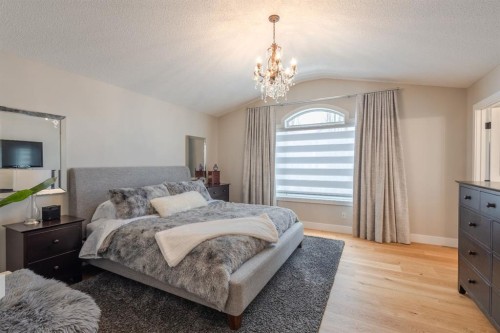 77 Weston Way Sw, Calgary, AB - Indoor Photo Showing Bedroom