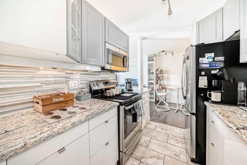 #912-8604 48 Avenue Nw, Calgary, AB - Indoor Photo Showing Kitchen