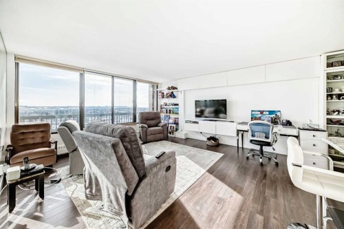 #912-8604 48 Avenue Nw, Calgary, AB - Indoor Photo Showing Living Room