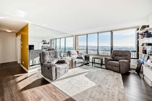 #912-8604 48 Avenue Nw, Calgary, AB - Indoor Photo Showing Living Room