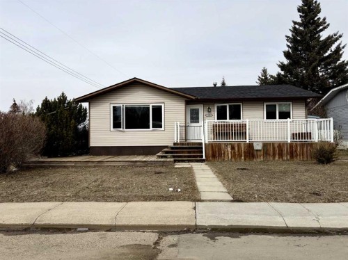 202 2 Avenue Ne, Linden, AB - Outdoor With Deck Patio Veranda