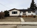 202 2 Avenue Ne, Linden, AB  - Outdoor With Deck Patio Veranda 