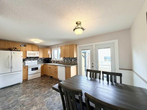 202 2 Avenue Ne, Linden, AB - Indoor