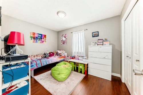 2428 3 Avenue Nw, Calgary, AB - Indoor