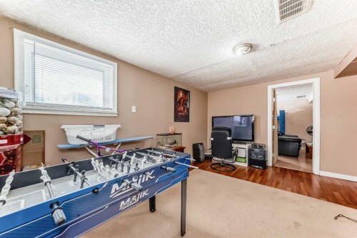 2428 3 Avenue Nw, Calgary, AB - Indoor