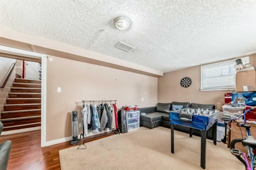 2428 3 Avenue Nw, Calgary, AB - Indoor Photo Showing Other Room