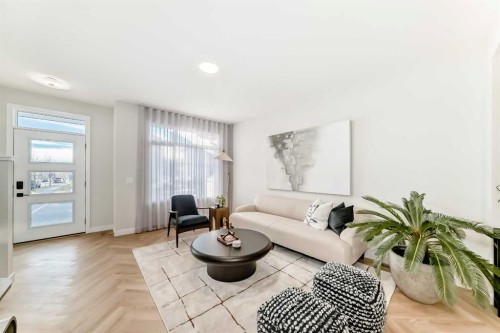 277 Cobblestone Gate, Airdrie, AB - Indoor Photo Showing Living Room