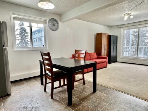 208C-5601 Dalton Drive Nw, Calgary, AB - Indoor Photo Showing Other Room