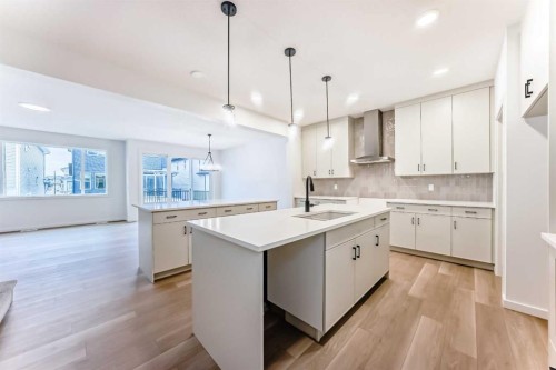 58 Walgrove Bay Se, Calgary, AB - Indoor Photo Showing Kitchen