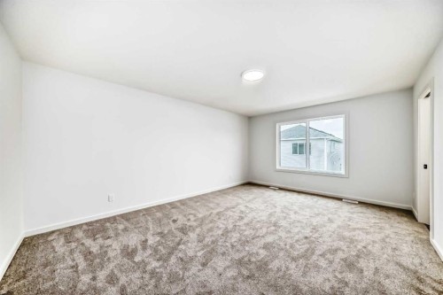 58 Walgrove Bay Se, Calgary, AB - Indoor Photo Showing Other Room