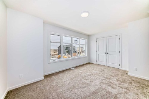 58 Walgrove Bay Se, Calgary, AB - Indoor Photo Showing Other Room