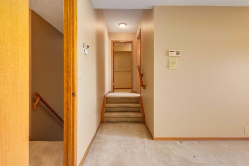 55 Oakmount Court Sw, Calgary, AB - Indoor Photo Showing Other Room