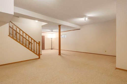 55 Oakmount Court Sw, Calgary, AB - Indoor Photo Showing Other Room