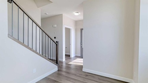 282 Alpine Avenue Sw, Calgary, AB - Indoor Photo Showing Other Room