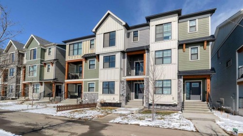 282 Alpine Avenue Sw, Calgary, AB - Outdoor With Facade