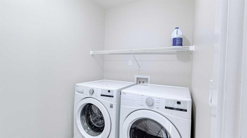 282 Alpine Avenue Sw, Calgary, AB - Indoor Photo Showing Laundry Room