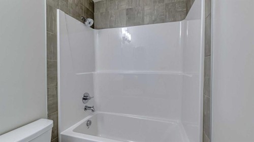 282 Alpine Avenue Sw, Calgary, AB - Indoor Photo Showing Bathroom