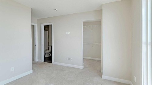 282 Alpine Avenue Sw, Calgary, AB - Indoor Photo Showing Other Room