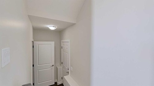 282 Alpine Avenue Sw, Calgary, AB - Indoor Photo Showing Other Room