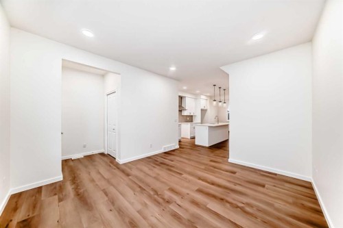 62 Starling Boulevard Nw, Calgary, AB - Indoor Photo Showing Other Room
