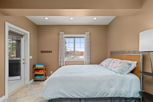 102 Morningside Point Sw, Airdrie, AB - Indoor Photo Showing Bedroom