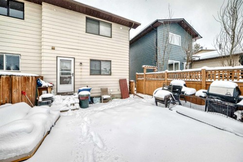 137 Bermuda Drive Nw, Calgary, AB - Outdoor With Exterior