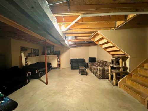 4723 50 Avenue, Irma, AB - Indoor Photo Showing Other Room