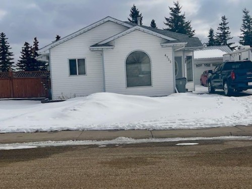 4723 50 Avenue, Irma, AB - Outdoor