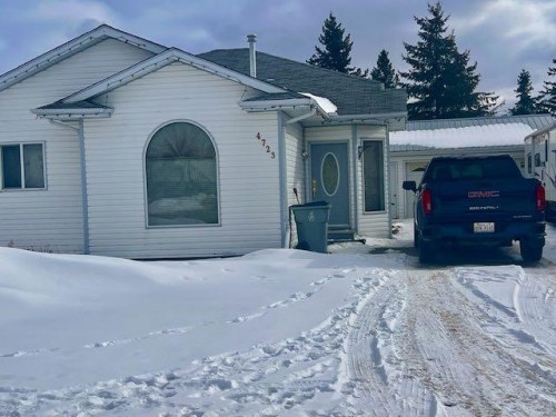 4723 50 Avenue, Irma, AB - Outdoor
