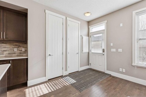 442 Quarry Park Boulevard Se, Calgary, AB - Indoor Photo Showing Other Room