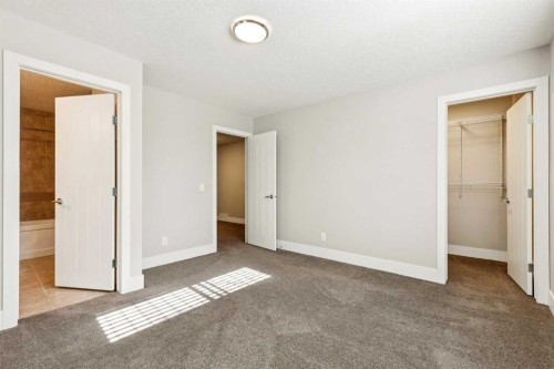 442 Quarry Park Boulevard Se, Calgary, AB - Indoor Photo Showing Other Room