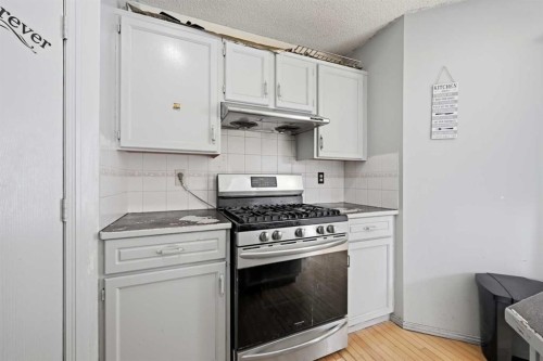 64 Eldorado Close Ne, Calgary, AB - Indoor Photo Showing Kitchen