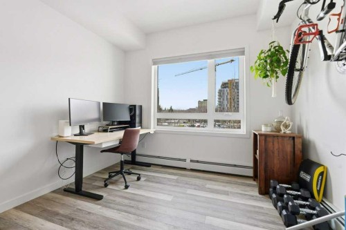 305-120 18 Avenue Sw, Calgary, AB - Indoor Photo Showing Office