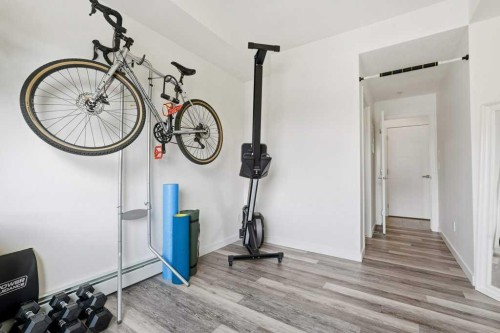 305-120 18 Avenue Sw, Calgary, AB - Indoor Photo Showing Other Room