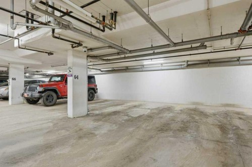 305-120 18 Avenue Sw, Calgary, AB - Indoor Photo Showing Garage