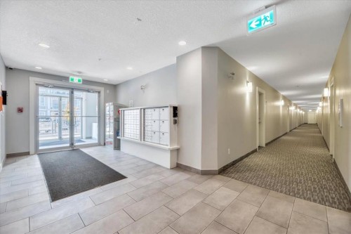 408-35 Walgrove Walk Se, Calgary, AB - Indoor Photo Showing Other Room