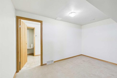 115 Macewan Park Heights Nw, Calgary, AB - Indoor Photo Showing Other Room