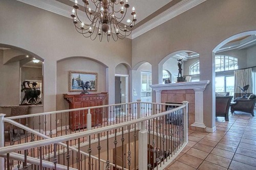 8 Mt Douglas Point Se, Calgary, AB - Indoor Photo Showing Other Room