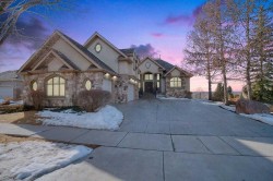 8 Mt Douglas Point SE Calgary, AB T2Z 3J6