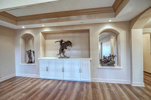 8 Mt Douglas Point Se, Calgary, AB - Indoor Photo Showing Other Room