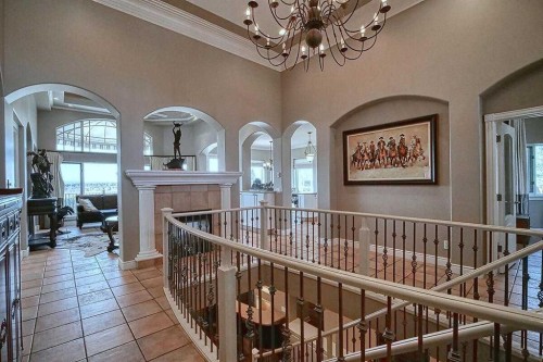 8 Mt Douglas Point Se, Calgary, AB - Indoor Photo Showing Other Room